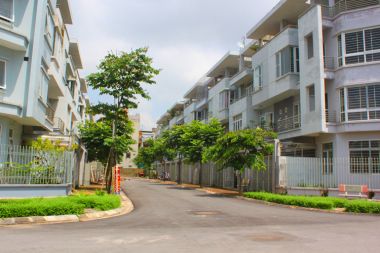 Bán liền kề Văn Phú lô góc, diện tích 100m2, mặt tiền 18m, nhà đã hoàn thiện có thể ở ngay hoặc kinh doanh, cho thuê